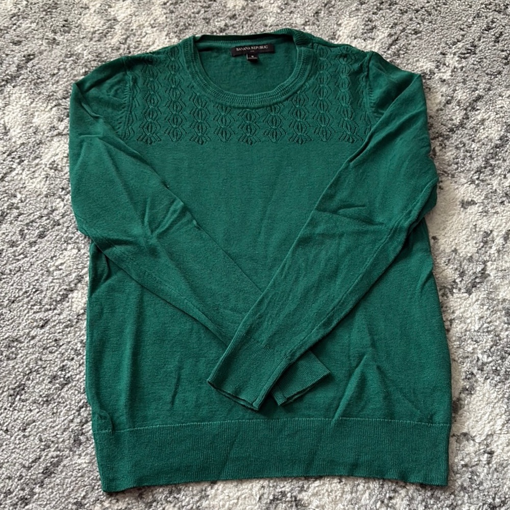 Banana Republic Green Crewneck Sweater Solid Knit